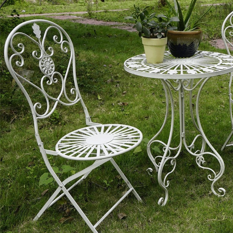 Französische Vintage-Eisen-Tis – Outdoor Furniture Metal Chairs Bewertung und Preis